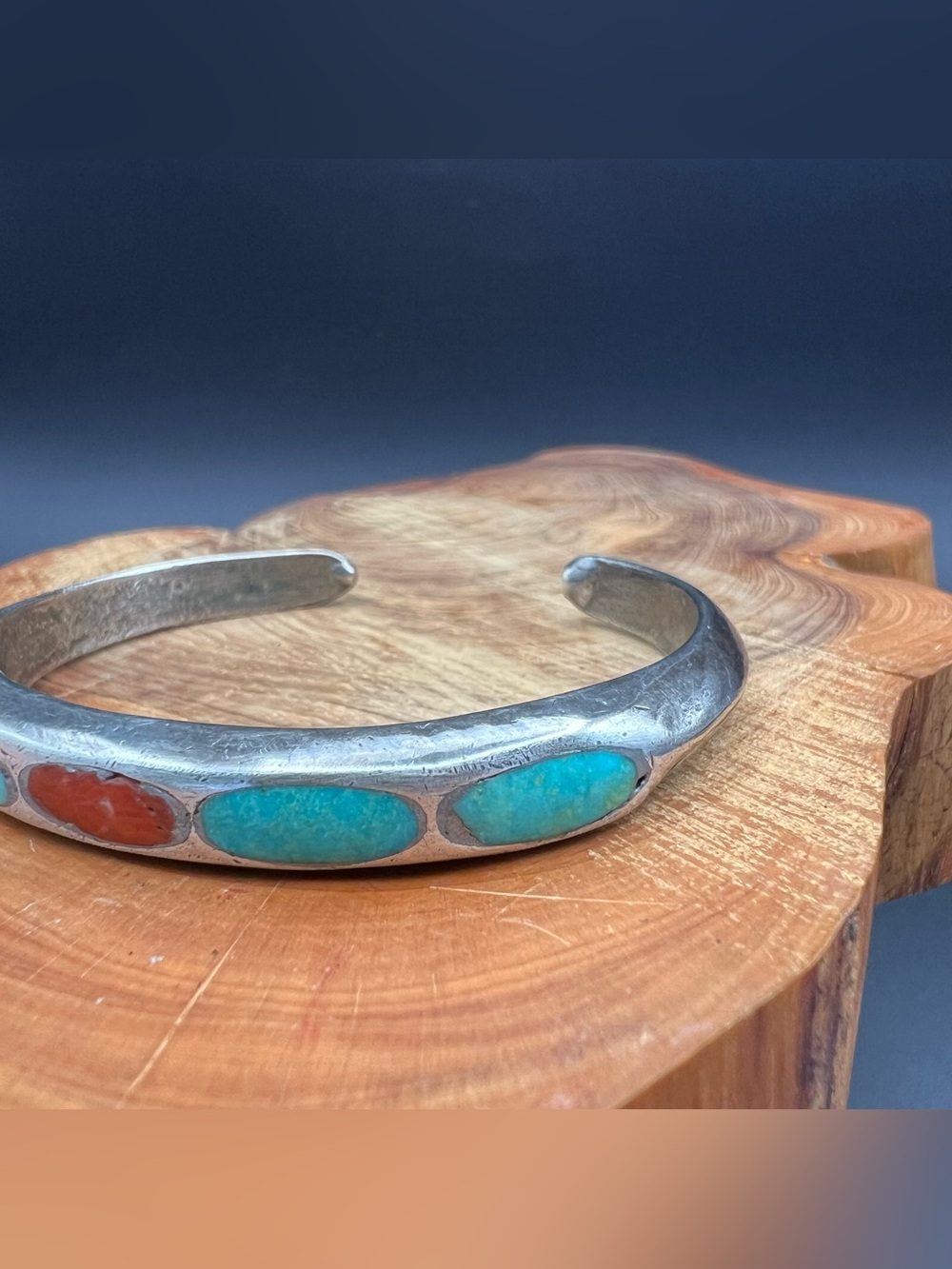 Native American Vintage Inlay Cuff - Picture 4 of 11